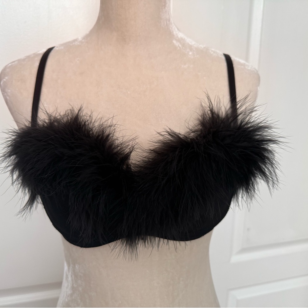 Elegant Black Feathered Bra size 34B vintage Victoria secret